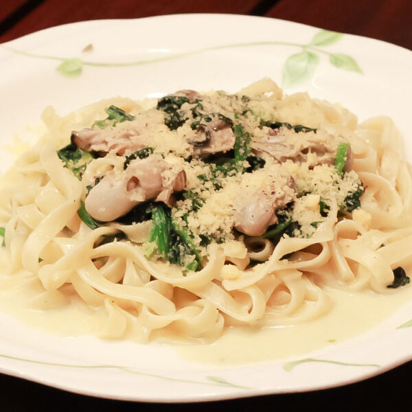 牡蠣とほうれん草のフェトチーネ